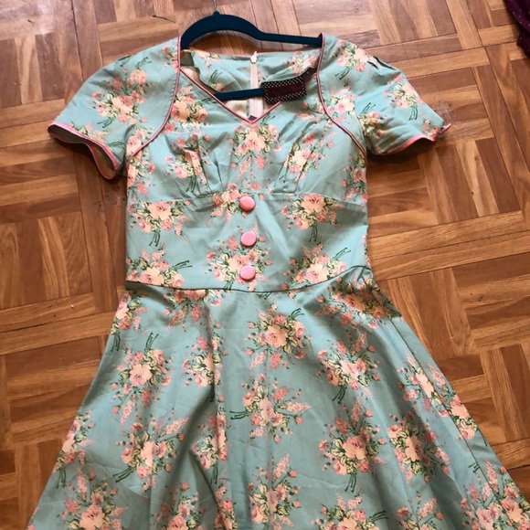 1940’s reproduction vintage floral dress! - Picture 4 of 8